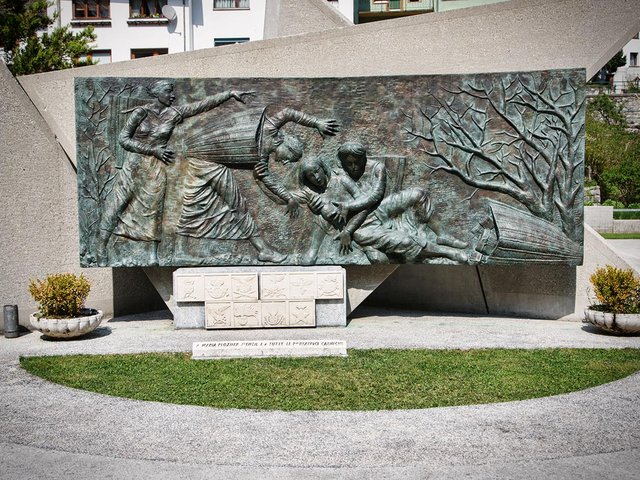 Piazza Portatrici Carniche